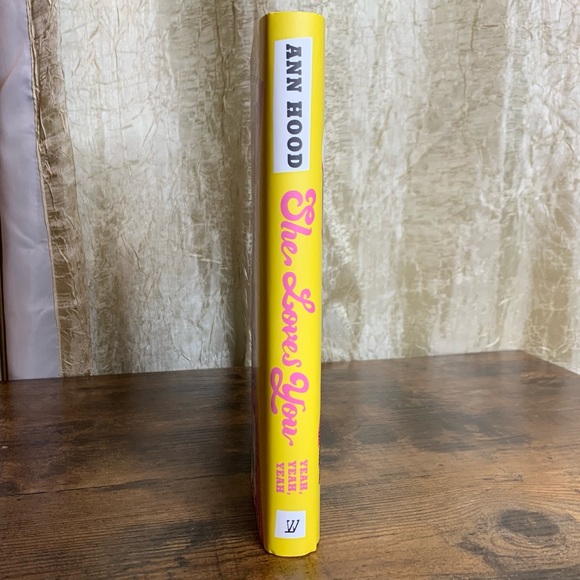 She Loves You Yeah, Yeah, Yeah Beatles Book - Picture 2 of 8